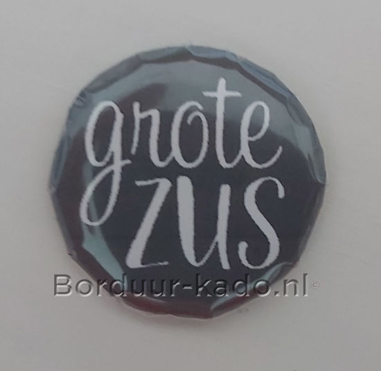 Afbeeldingen van Button 37 mm Grote Zus